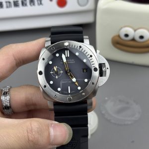 Panerai Luminor 1323 Super Clone Watch | Luxury Cash on Delivery 1030127905 - front view | Luminor