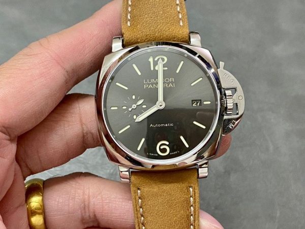 Elegant Panerai Luminor Pam904 Super Clone Watch | 42mm Cash on Delivery 1135890211 - front view | Luminor
