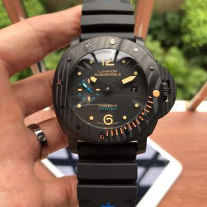 Panerai Luminor Submersible Men's Super Clone Watch with Cash on Delivery 1135377824 - side view | Panerai