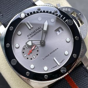 Panerai Submersible Luna Rossa 44mm Automatic Premium Replica Watch 1032951276 - side view | Panerai