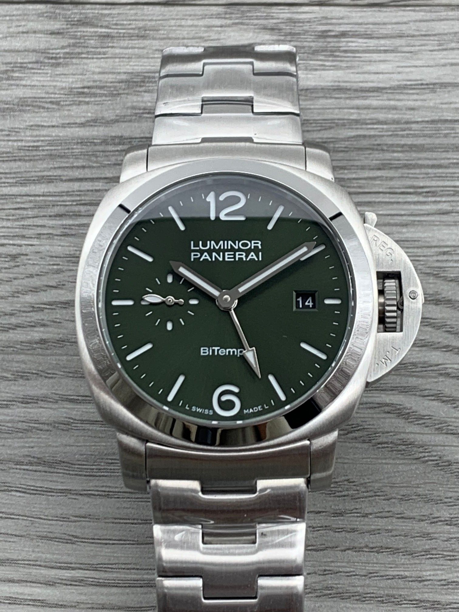 3-320.jpg Panerai Luminor Men's 44mm Super Clone Luxury Replica Watch 1131677443 - back view | Luminor