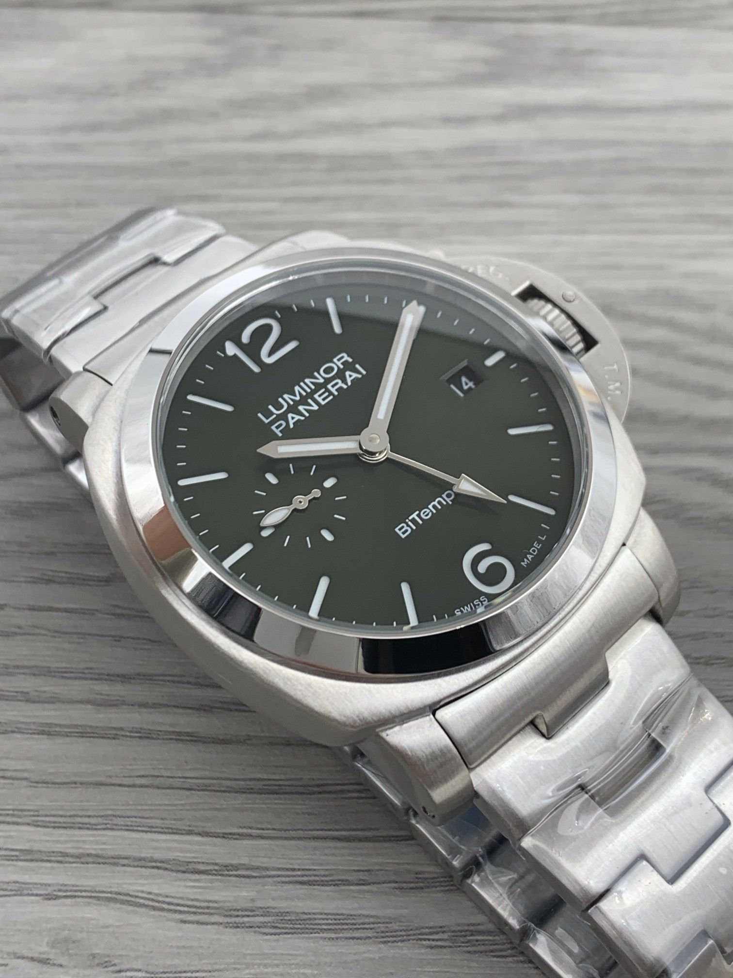 5-318.jpg Panerai Luminor Men's 44mm Super Clone Luxury Replica Watch 1131677443 - detailed view | Luminor