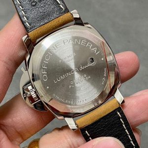 Elegant Panerai Luminor Pam904 Super Clone Watch | 42mm Cash on Delivery 1135890211 - macro shot | Luminor